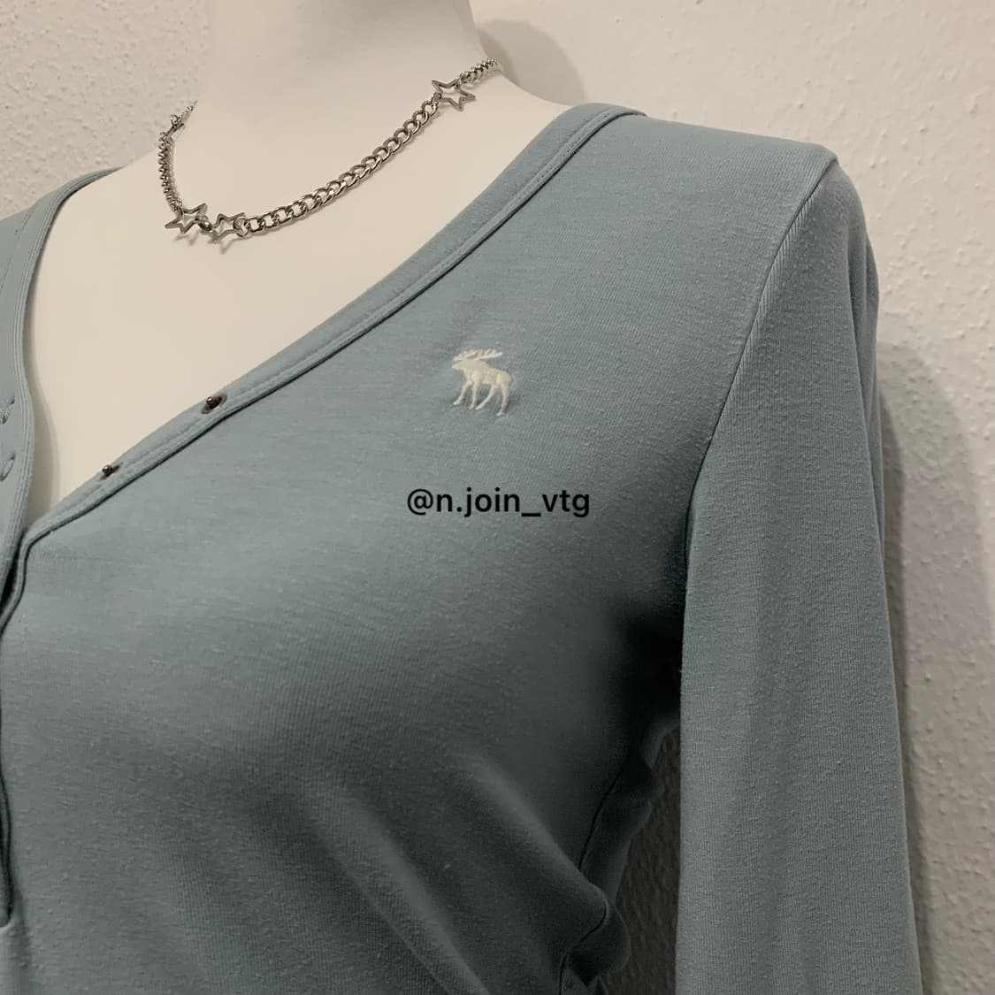 예약) 아베크롬비 헨리넥 뮤트 하늘 롱슬리브 상품이미지2