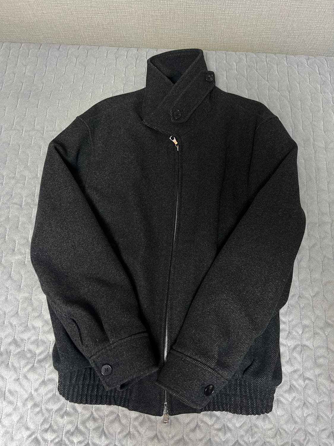 [00] 어나더 오피스 Volume Blouson caviar 상품이미지3