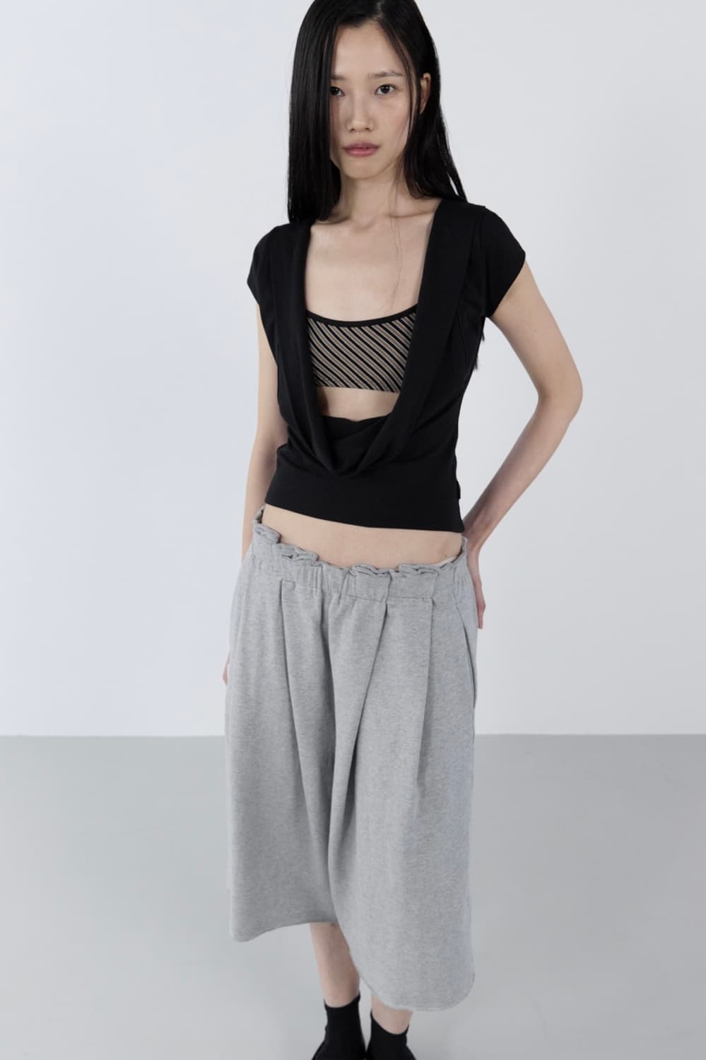 세릭 드레이프 백리스 탑 cerric draped backless top 상품이미지7