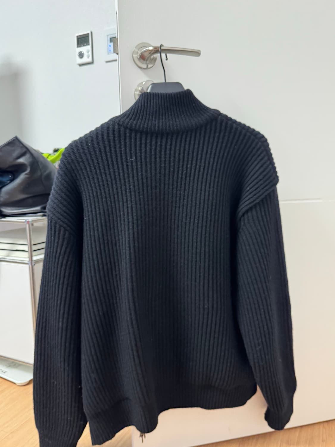 [M] 아모멘토 풀 집업 블랙 상품이미지2