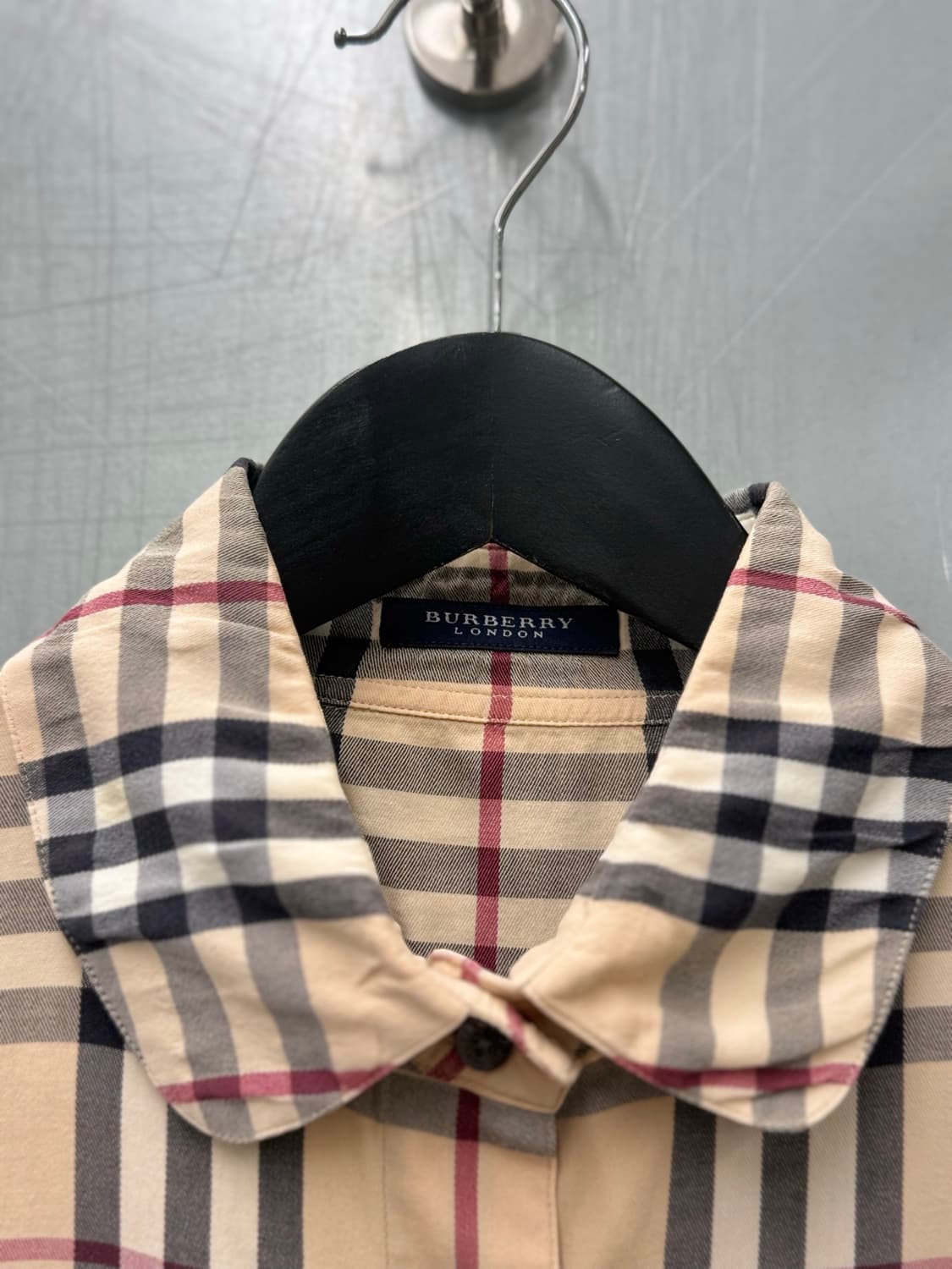 Burberry 버버리 노바체크 퍼프디테일 반소매 블라우스 상품이미지5