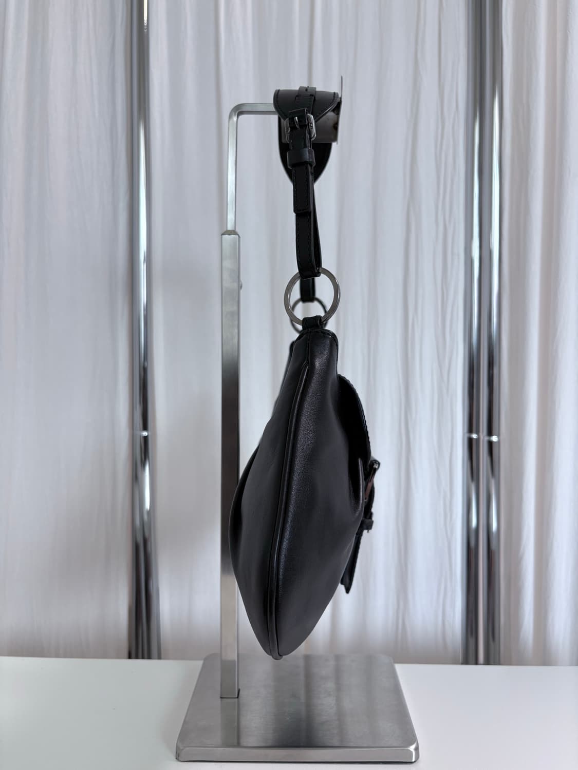 디올 스트릿시크 레더 블랙 숄더백 상품이미지3
