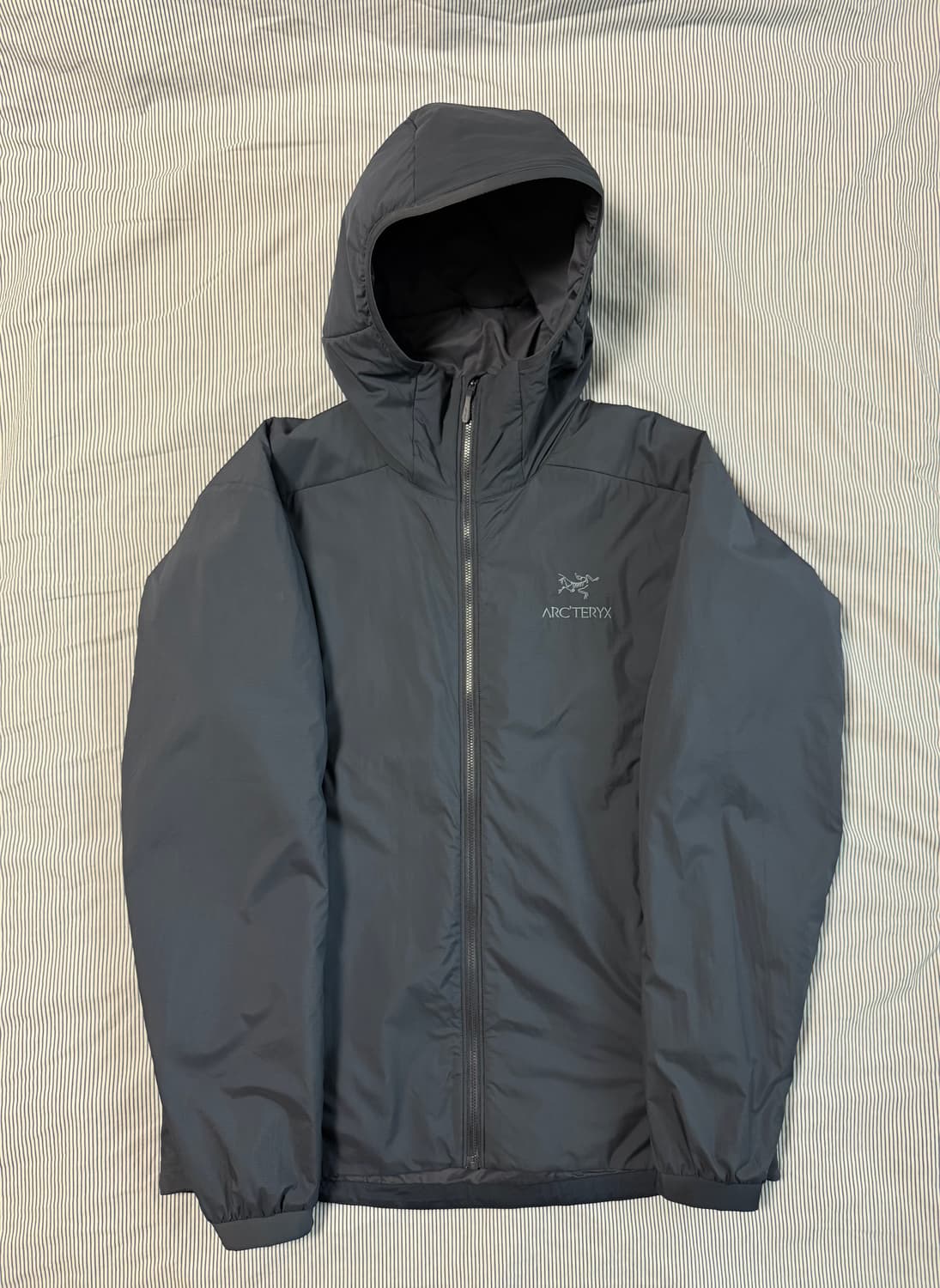 (새상품급) 아크테릭스 아톰 후디 블랙 사파이어 상품이미지2