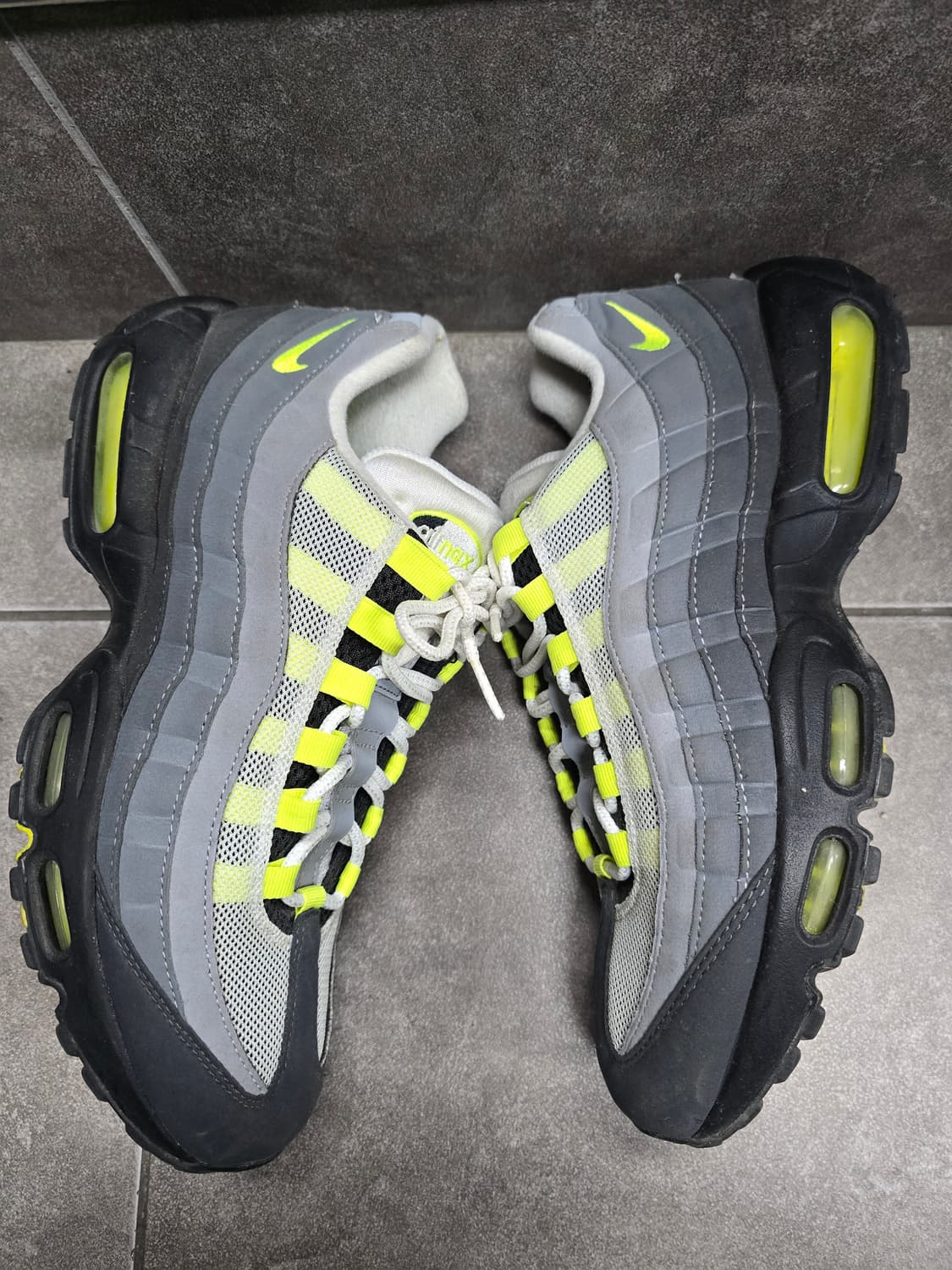 나이키 에어맥스 275 상품이미지3