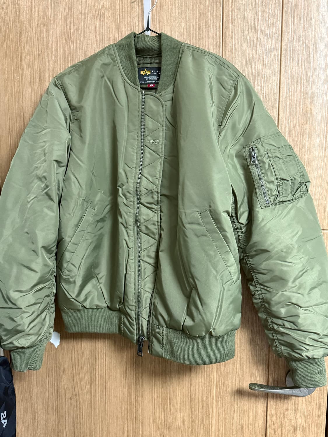 알파 인더스트리 MA-1 세이지 그린 M 항공점퍼(새상품) 상품이미지1