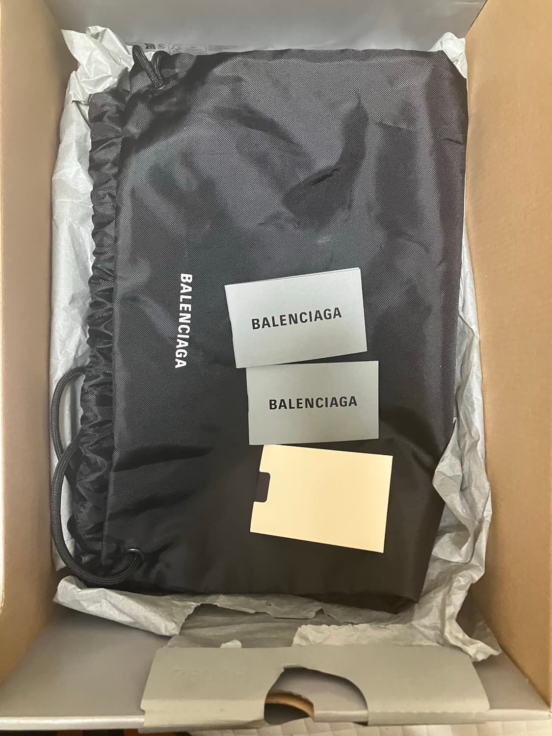 발렌시아가 3Xl 실버 그레이(42) 상품이미지3