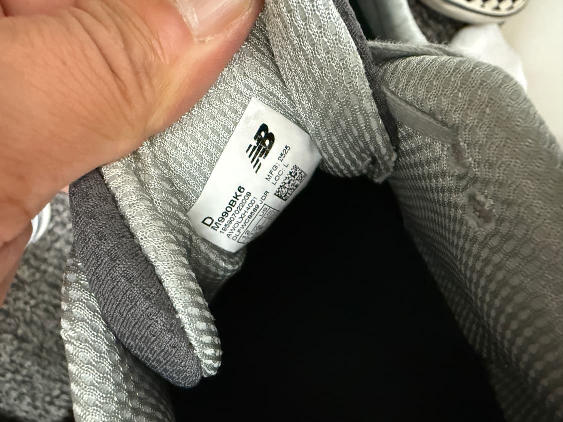 뉴발란스 990v6 블랙  300 상품이미지3