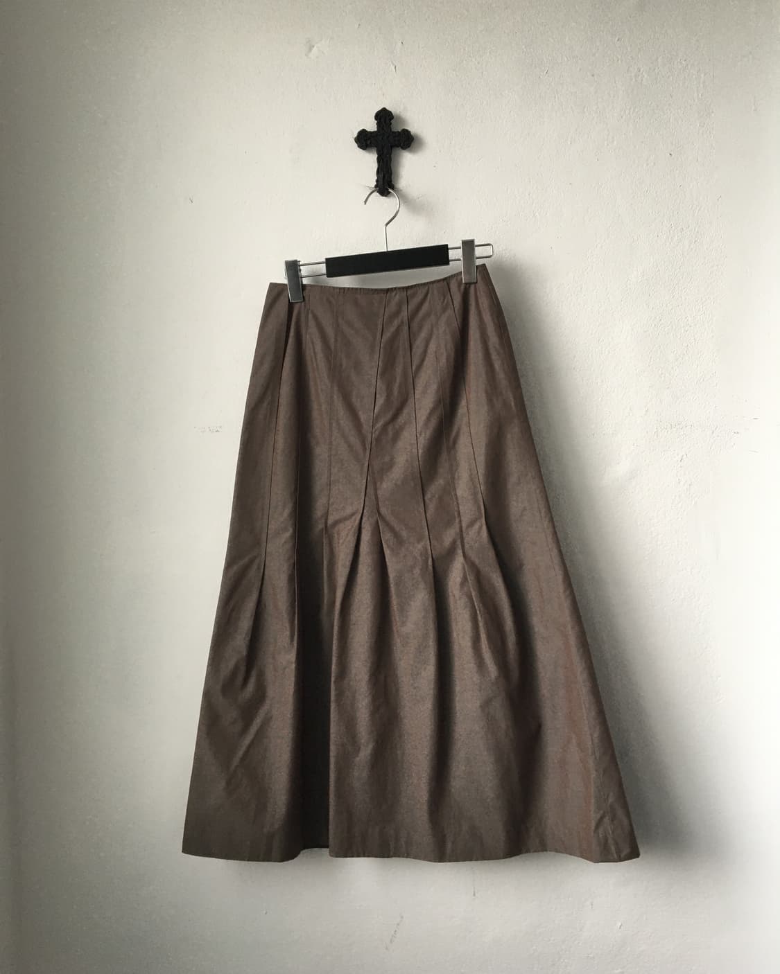 Glossy long skirt 상품이미지1