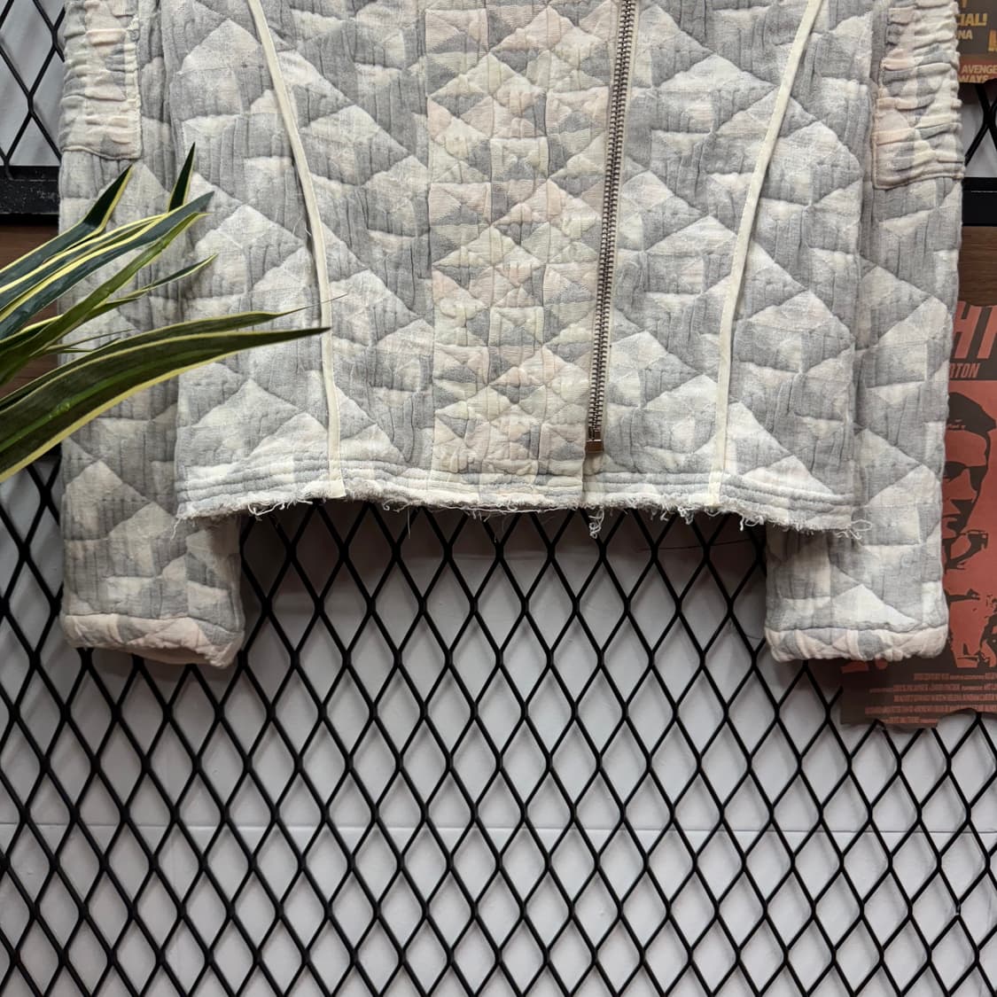 IRO 라이더 스타일 퀼팅 자켓 엠보 디테일 아이보리 그레이 배색 상품이미지4