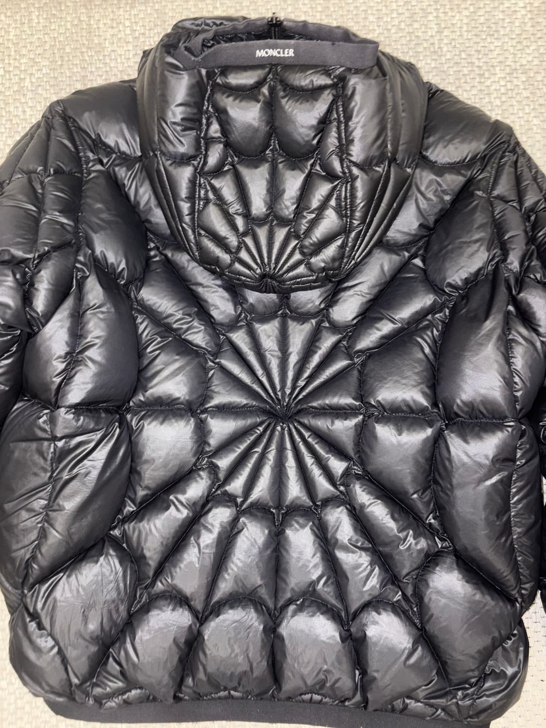 몽클레어 스파이더맨 패딩 자켓 상품이미지6