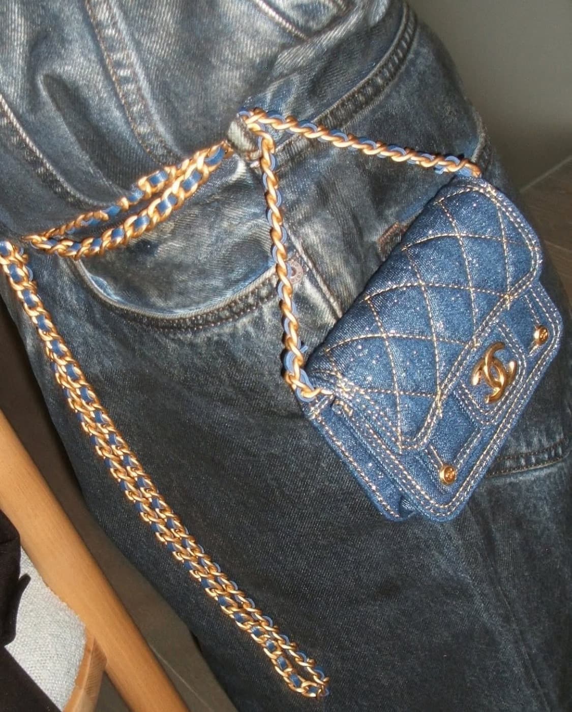 제니 페기구 착용 샤넬 데님 미니백 상품이미지6