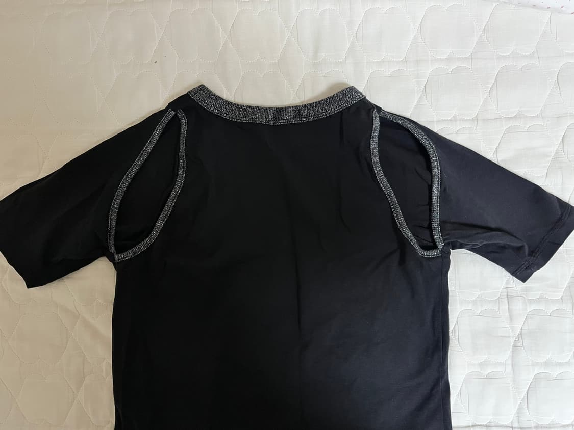 김미더영 G_glitter slit T-shirt/black 상품이미지3