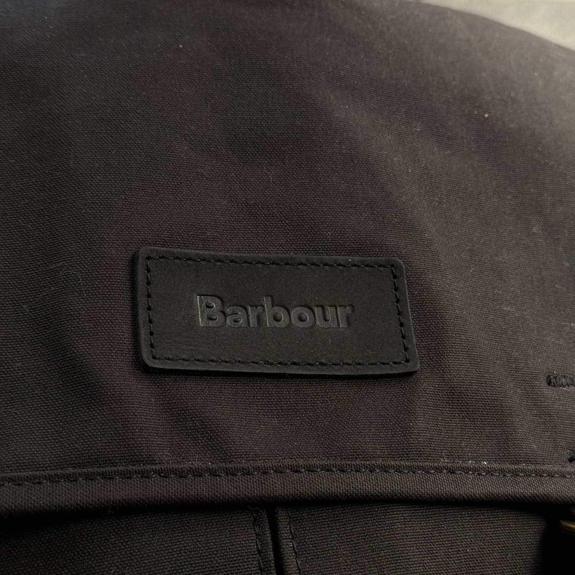 바버 에센셜 왁스 메신저 백 블랙 상품이미지6