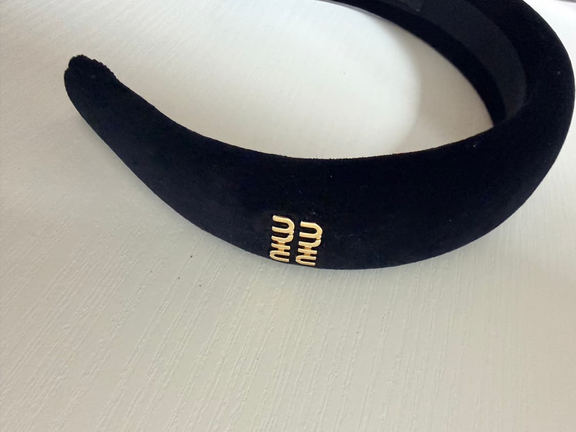 미우미우 벨벳 머리띠(정품) 상품이미지1