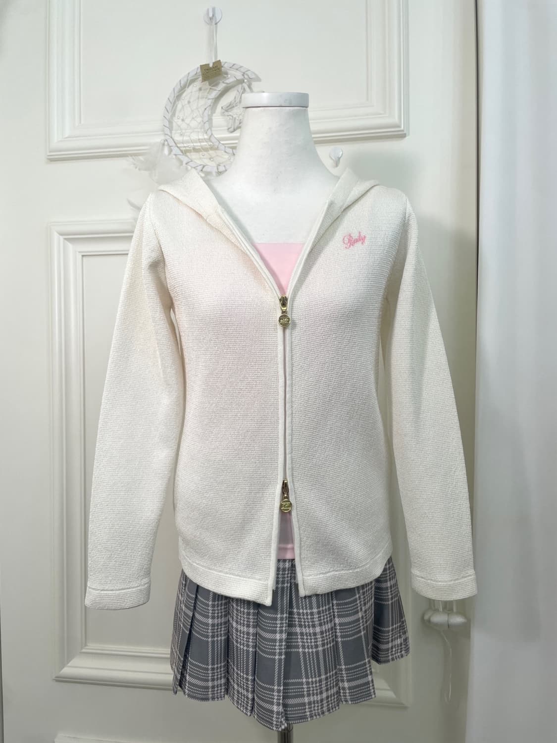 white pink embroidery 2-way spring hoodi 상품이미지8