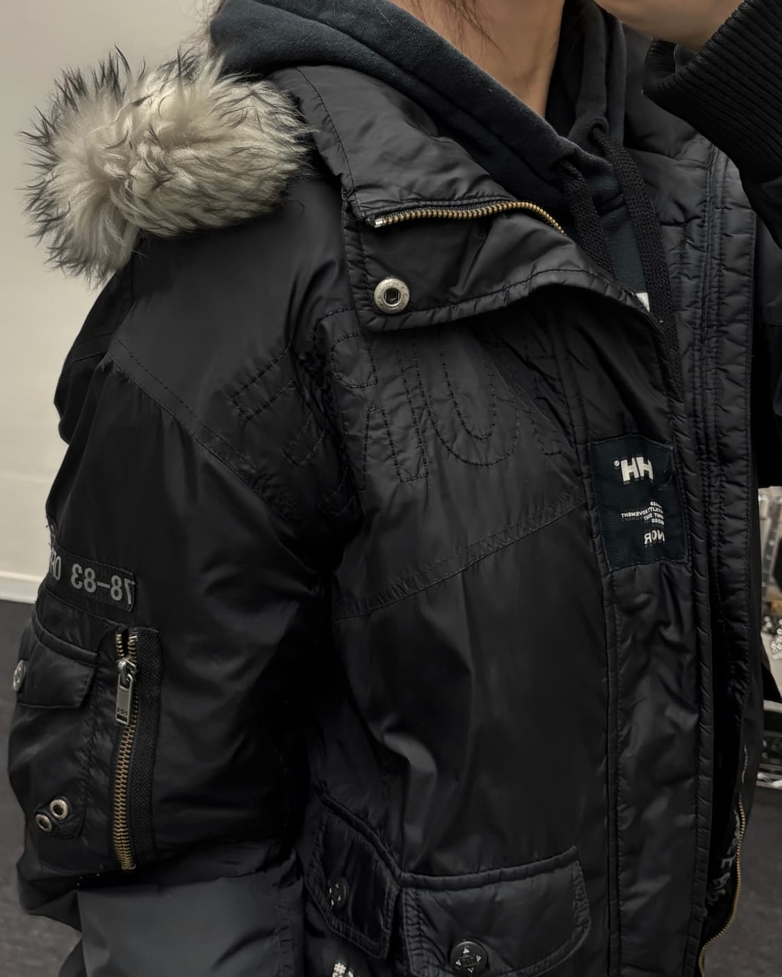 헬리한센 00s 나일론 퍼 패딩 점퍼 블랙 상품이미지3