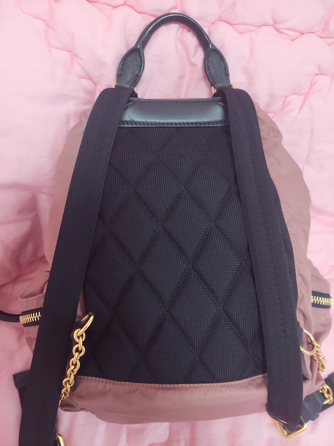 정품)급처상태양호!버버리 핑크 럭색 미디엄 미듐 백팩 연예인가방 상품이미지5