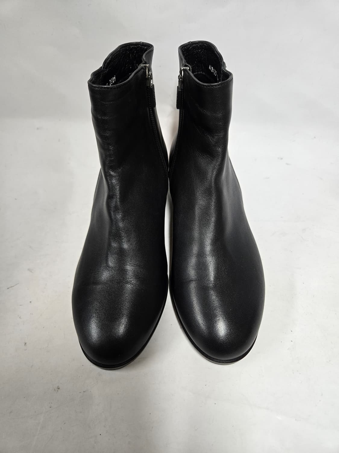 소다 블랙 가죽 앵클부츠 금장 포인트 230mm 상품이미지2