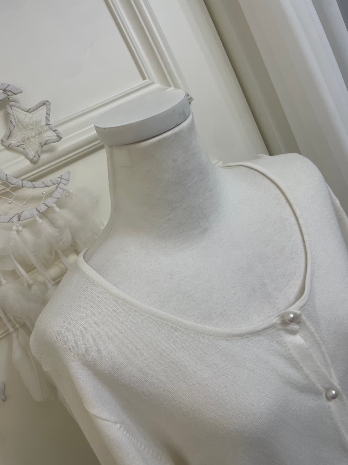 white pearl button pure cardigan 상품이미지8