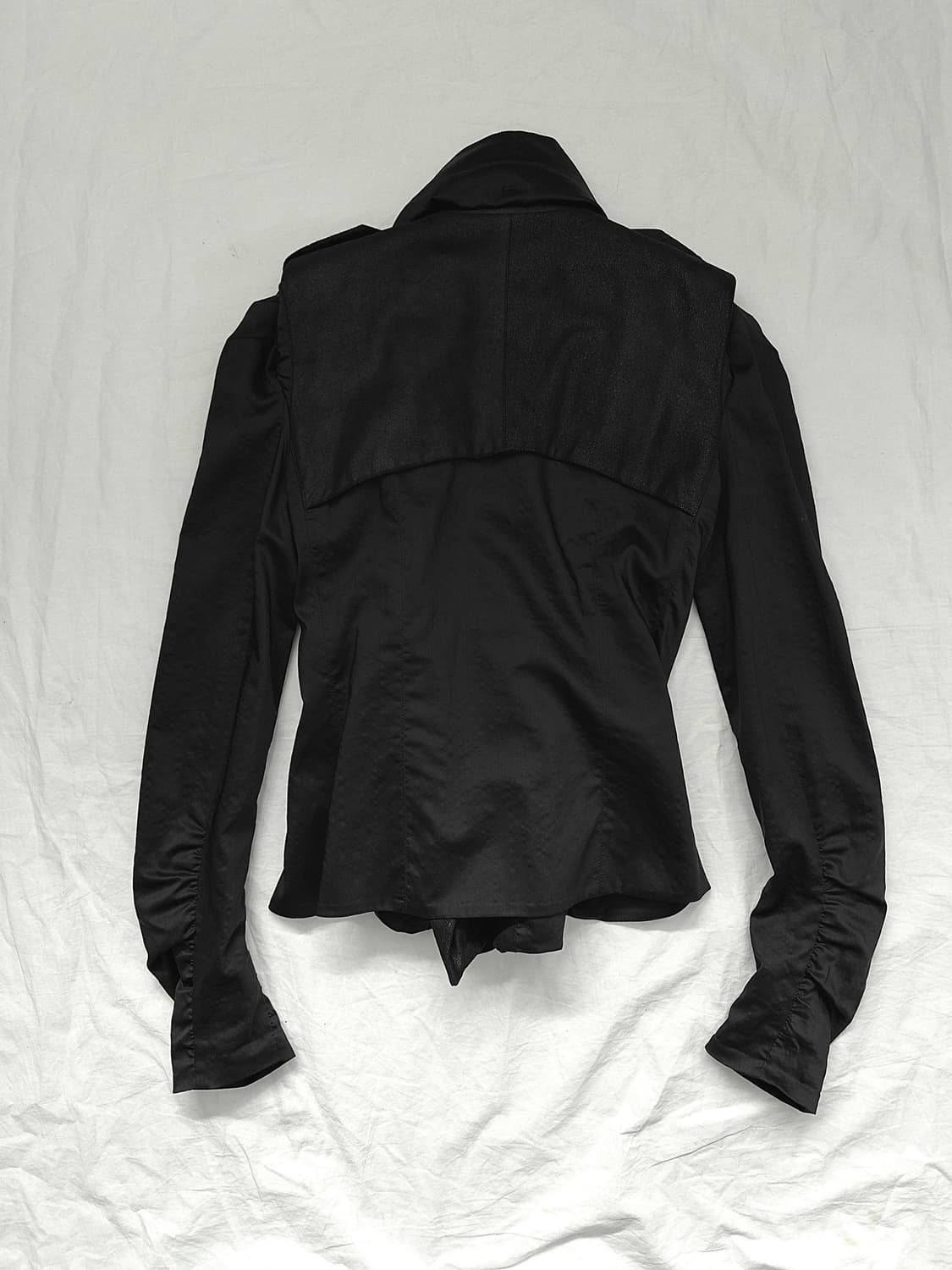 샤론 워숍 사선버튼 셔링슬리브 레더 펜싱자켓 상품이미지5