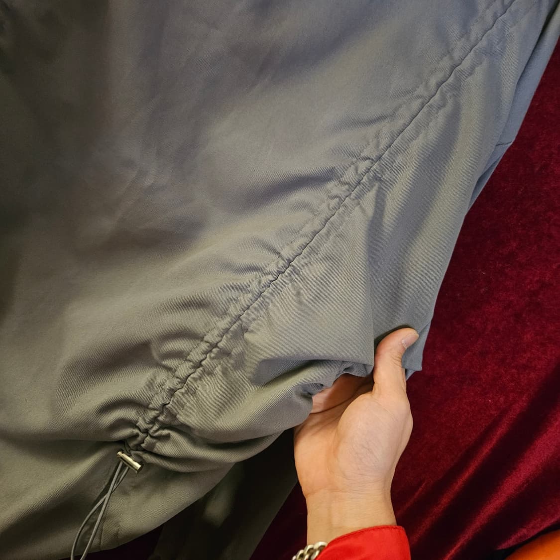 마젠타 스튜디오 벨로 셔링 버튼 챠콜 아노락 Free size 상품이미지7