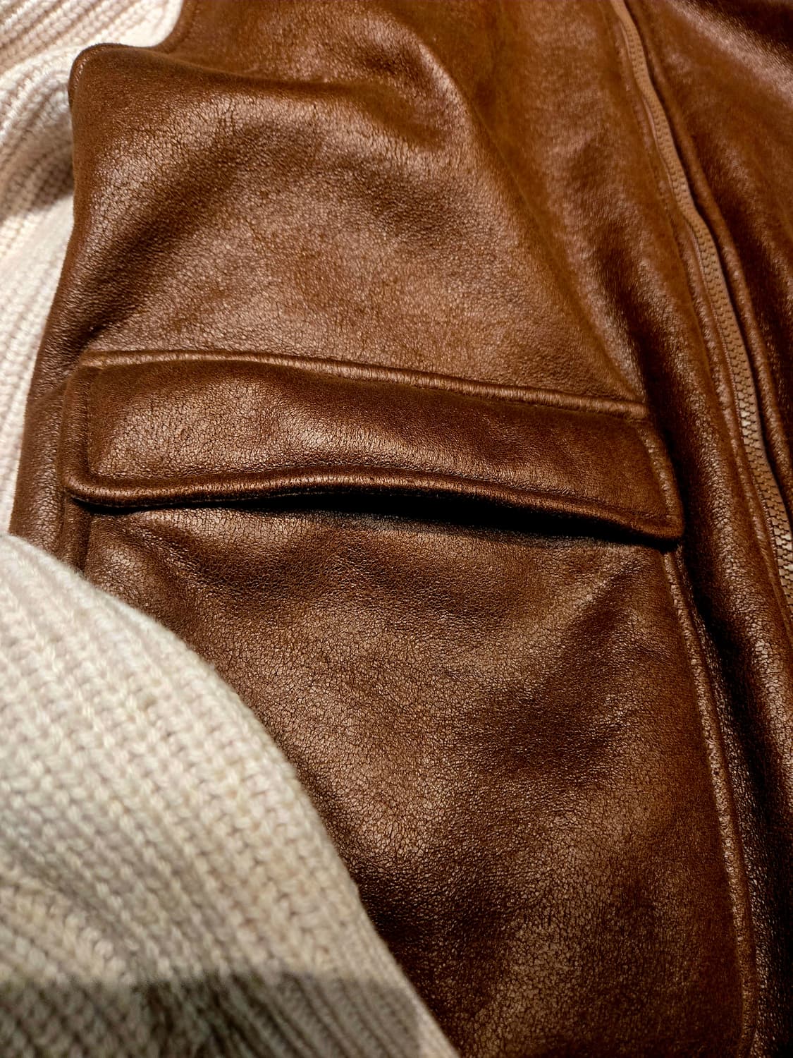 그란싸소 니트 슬리브 가죽 하이브리드 자켓 니트패딩 상품이미지4