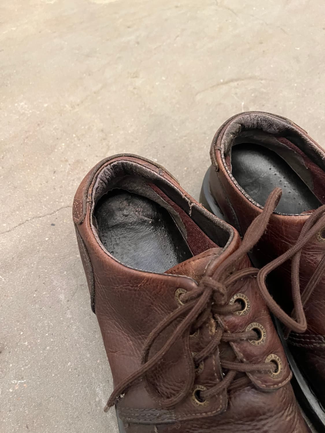 Dr. Marten 홀 그레인 레더 슈즈 상품이미지3