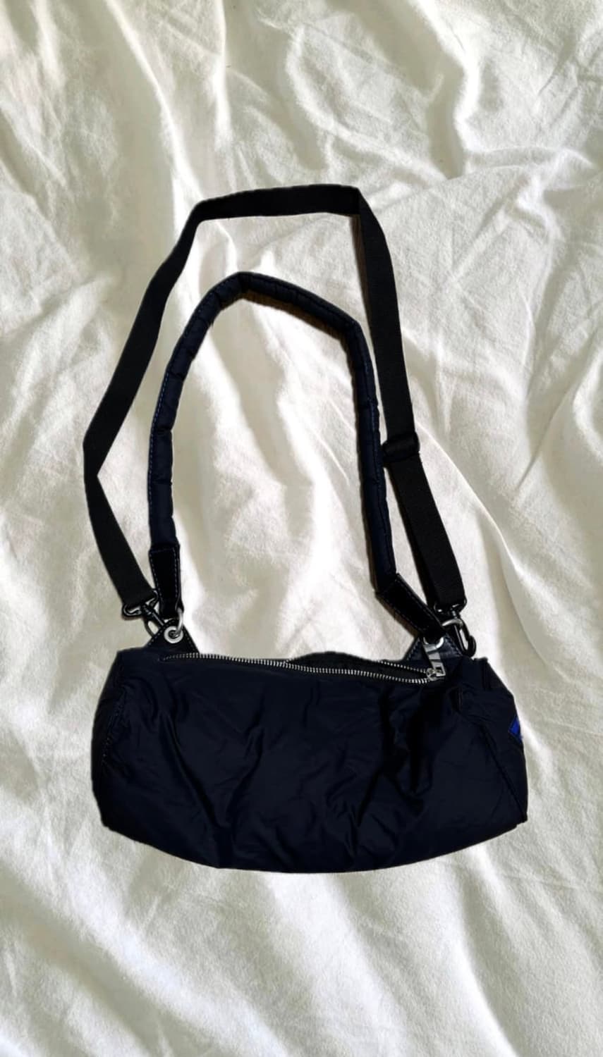 아더에러X자라 숄더백 블랙 상품이미지3