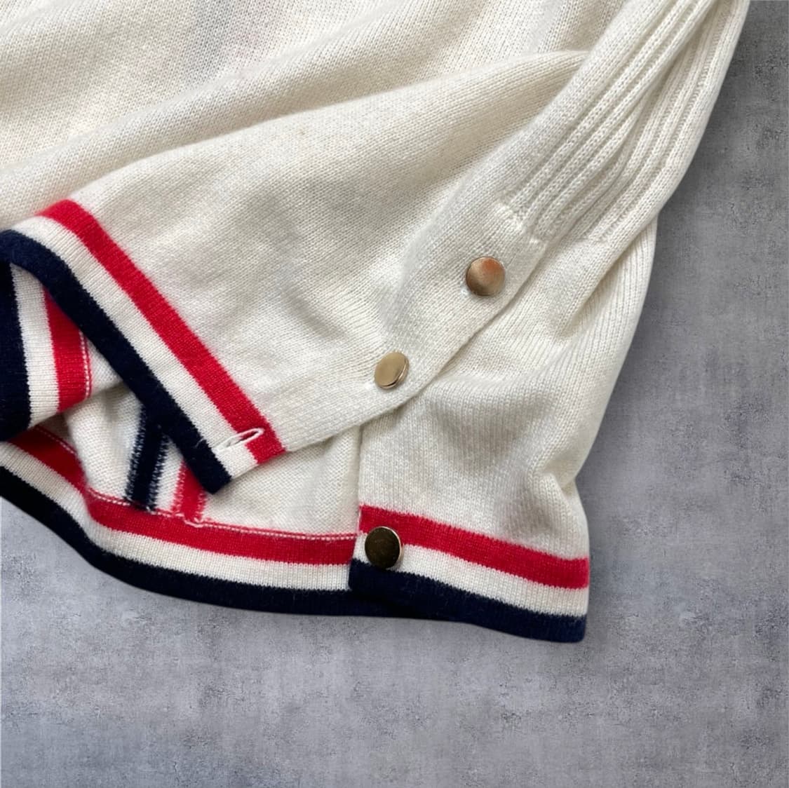 톰브라운 Thom browne 아이보리 라운드넥 니트 M 상품이미지5