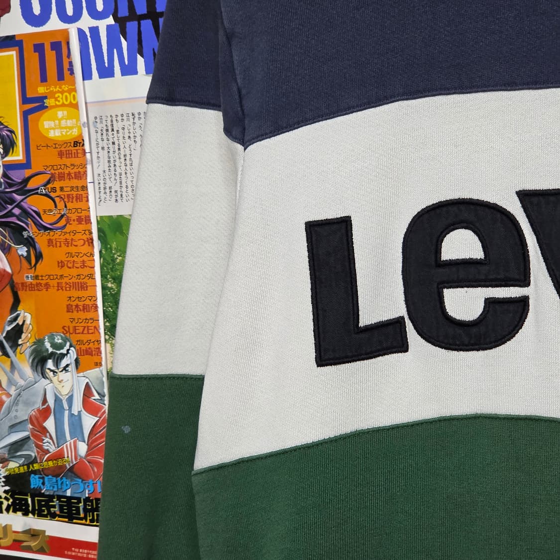 리바이스 네이비 그린 배색 빅로고 맨투맨 상품이미지2