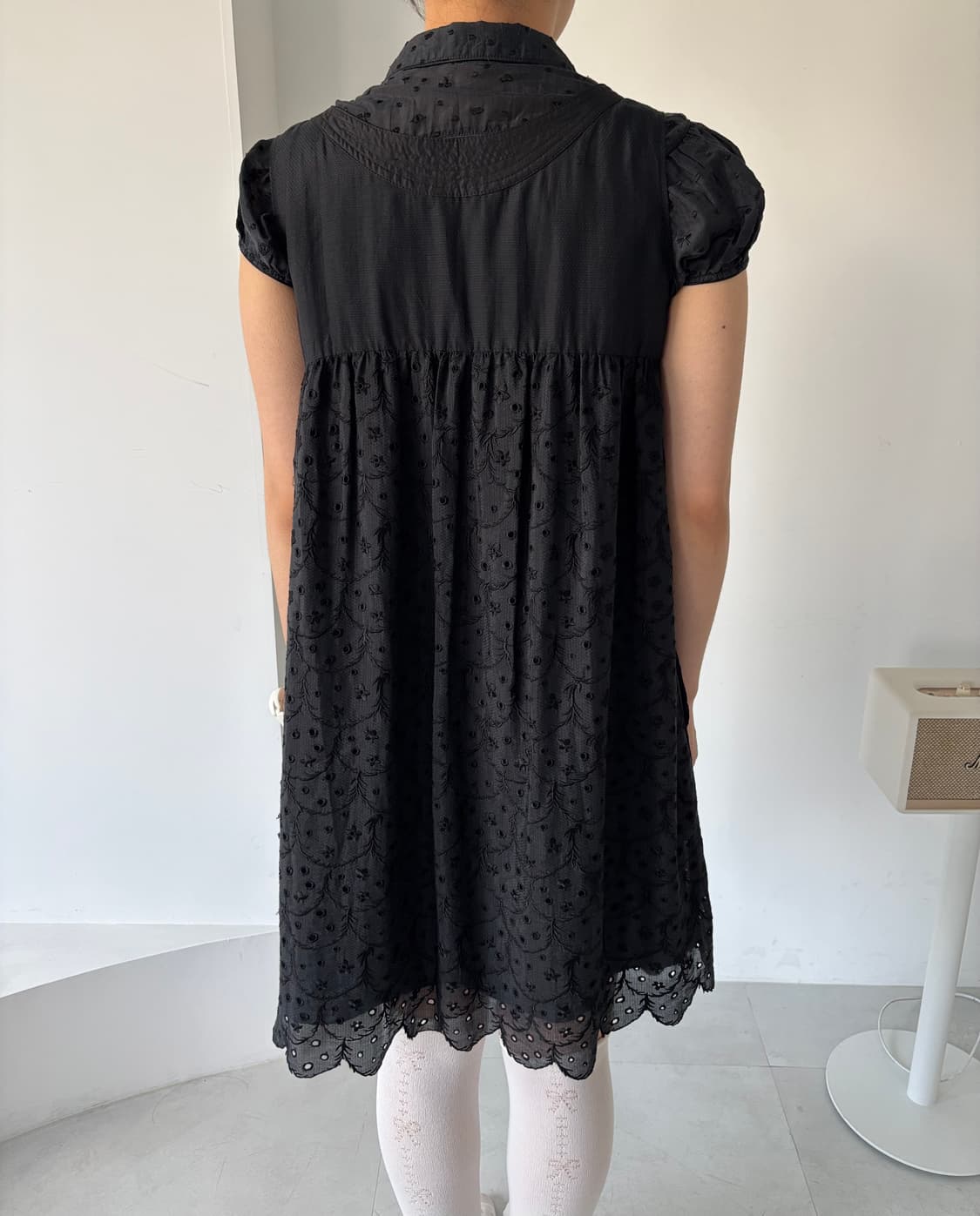 츠모리치사토 frill eyelet sleeveless 원피스 상품이미지3