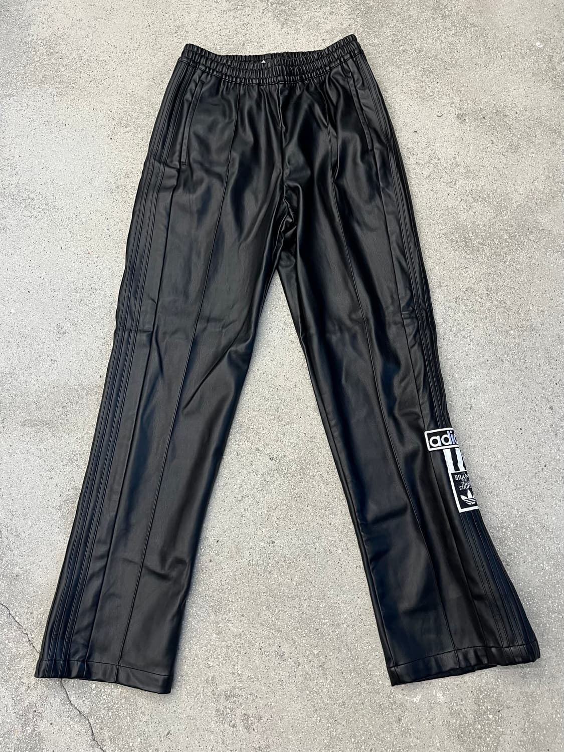 포우 레더 아디브레이크 팬츠 상품이미지1