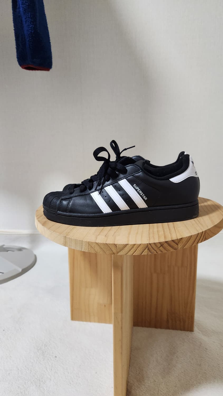(1회착)아디다스 슈퍼스타 블랙 운동화 290 상품이미지2
