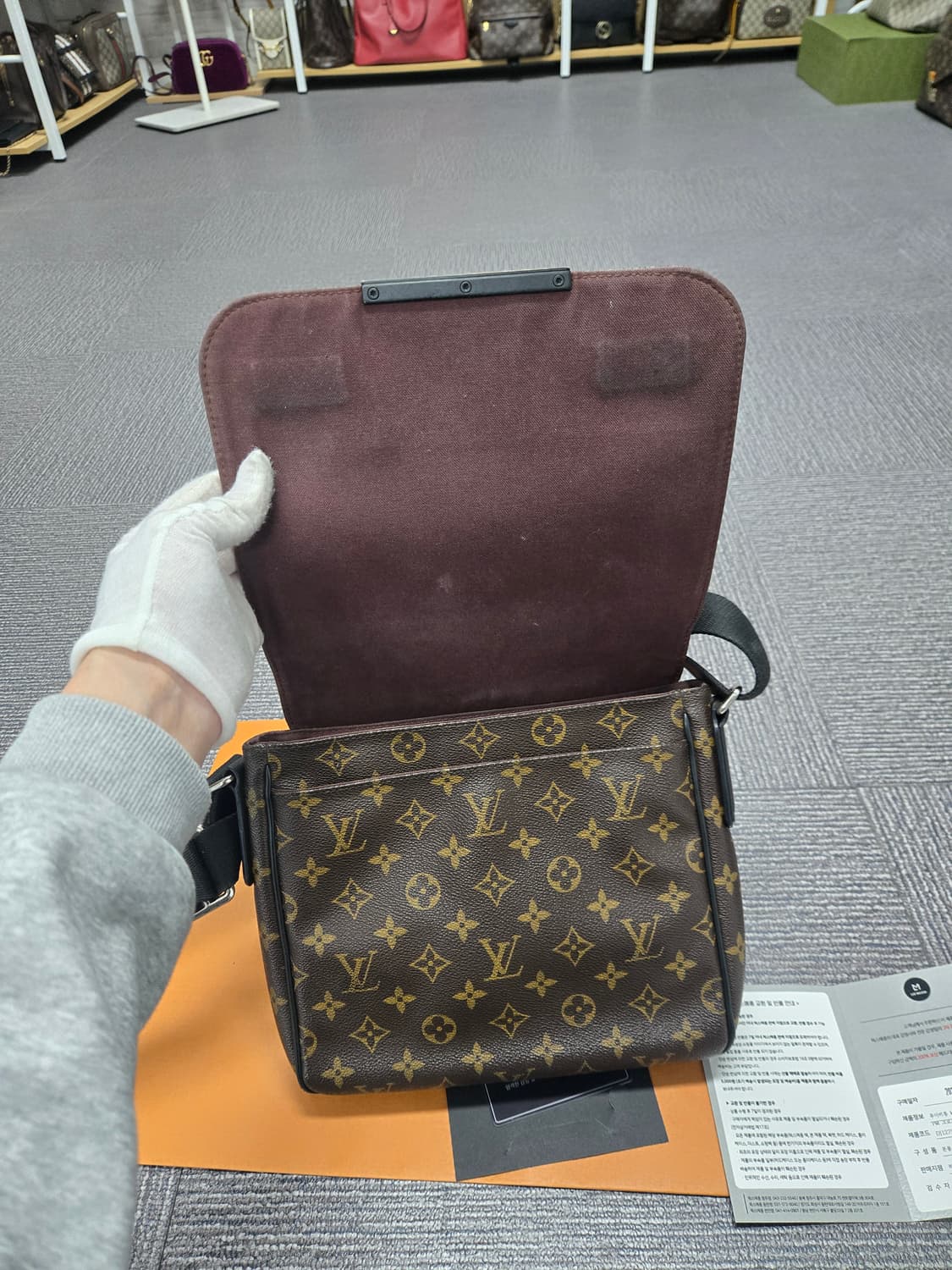 [특가][정품] 루이비통 디스트릭트 크로스백 상품이미지6
