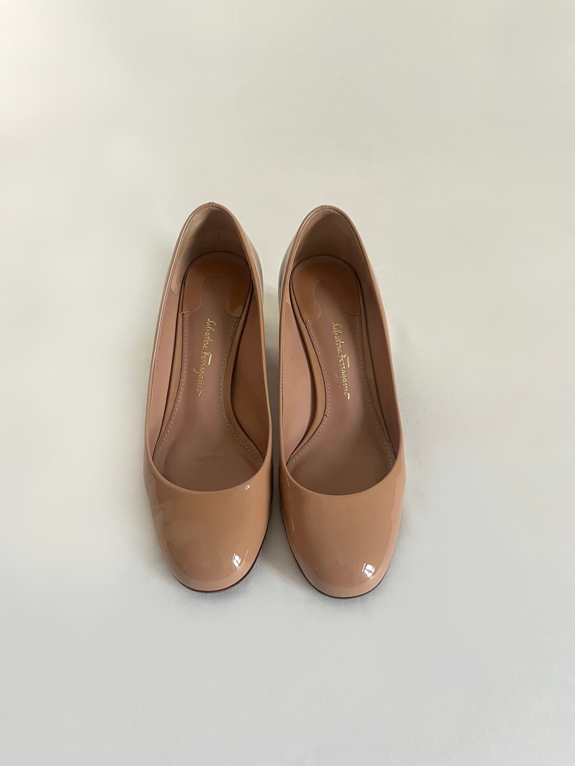 페라가모 누드핑크 플라워 힐 상품이미지7