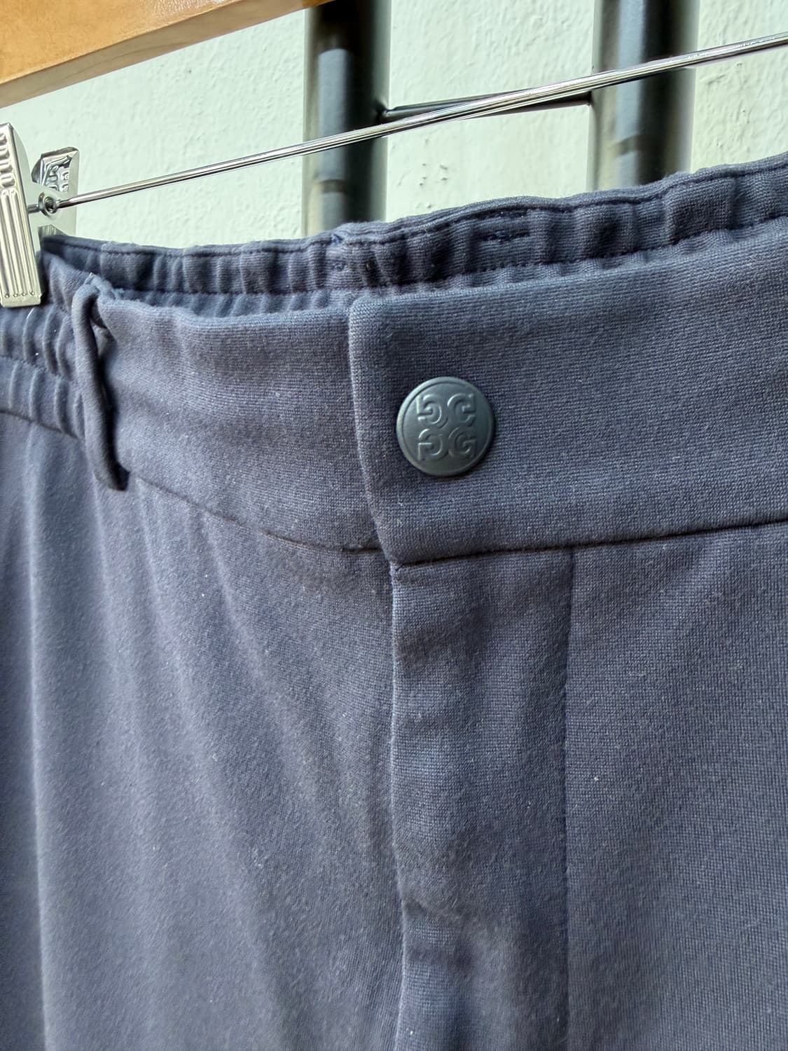 매장판정품) 지포어 23ss 남성 네이비 밴딩 조거팬츠 82 상품이미지3