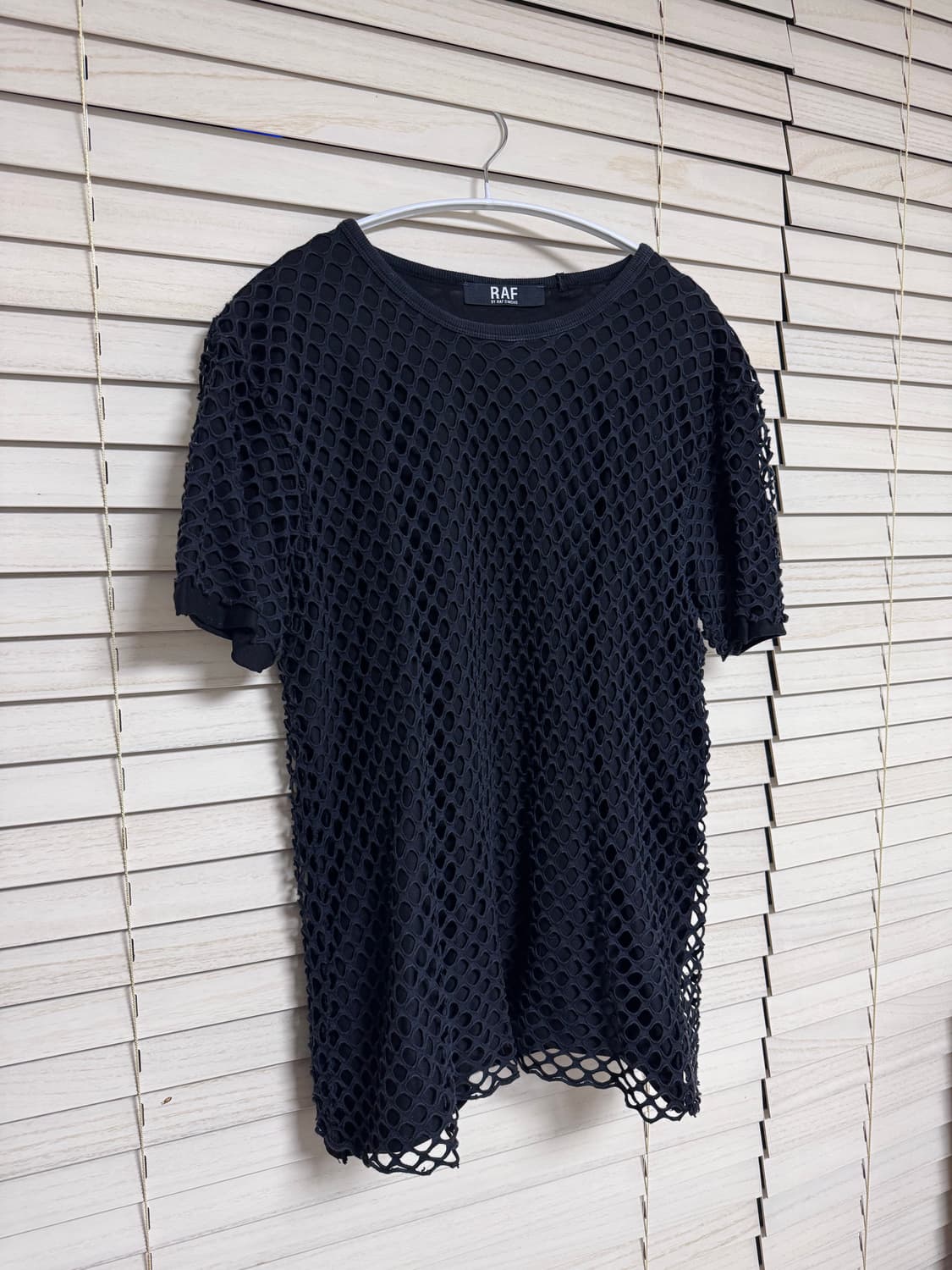 라프시몬스 레이저 컷팅 아카이브 티셔츠 상품이미지3