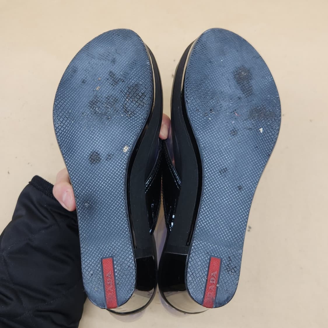 프라다 블랙 웨지 샌들 36 230 굽8 상품이미지3