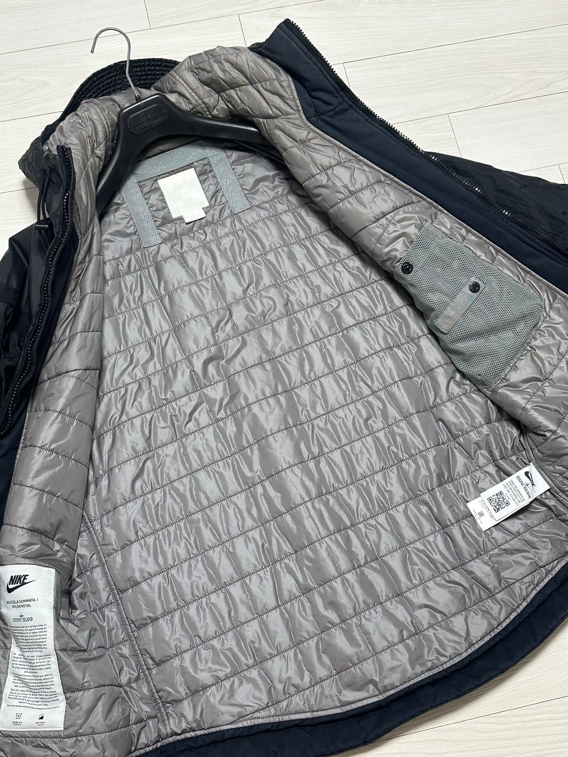 스톤아일랜드 x 나이키 윈드러너 무솔라 점퍼 M(105) 상품이미지5