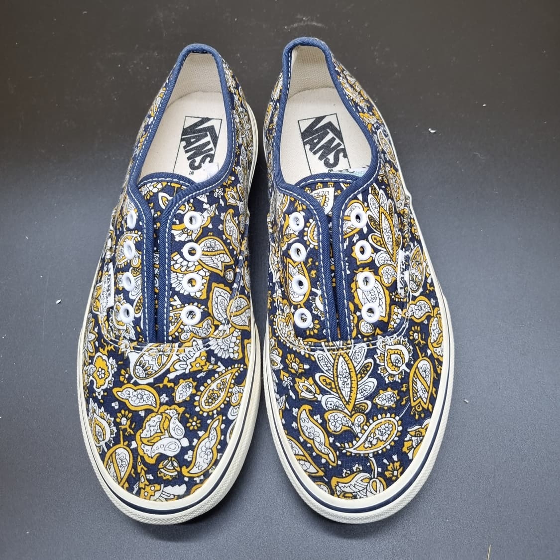 반스 어센틱 페이즐리 스니커즈225 상품이미지2