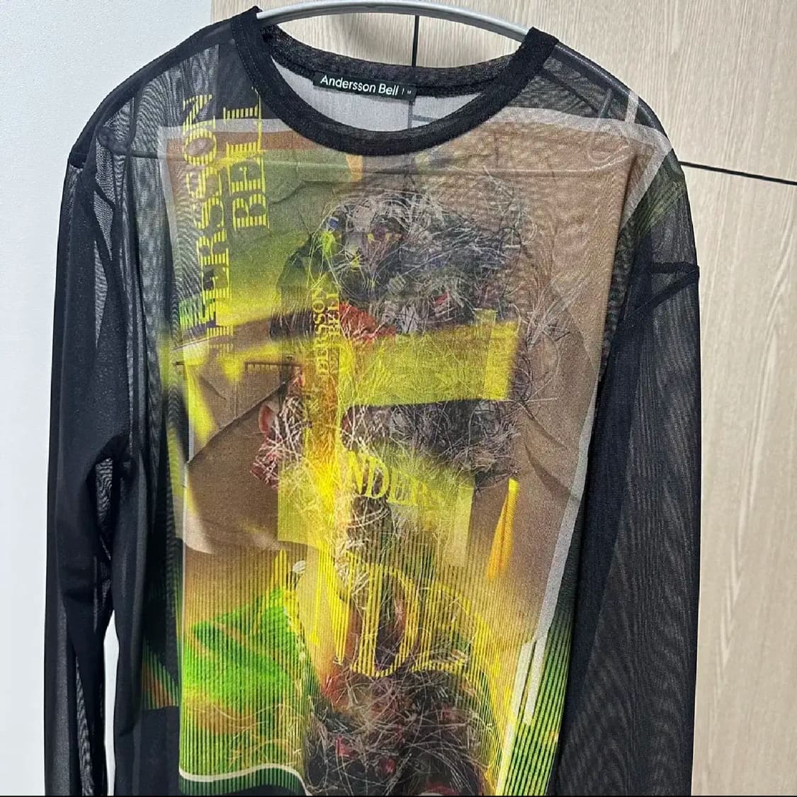 앤더슨벨 메쉬 프린팅 롱슬리브 m 팝니다 상품이미지1
