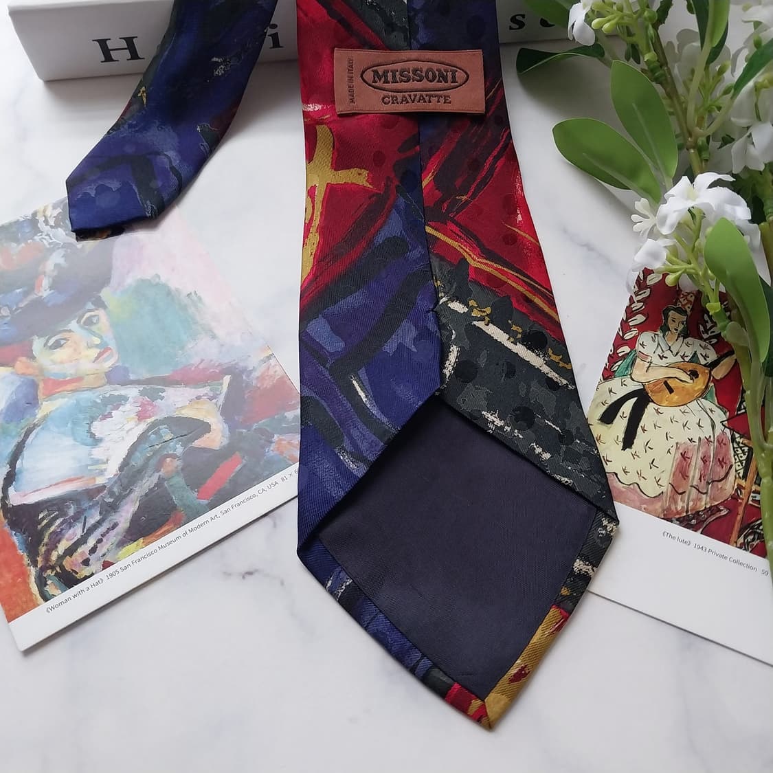 미쏘니 실크 멀티 컬러 아트 패턴 넥타이 9.2cm A+등급 K1799
 상품이미지6