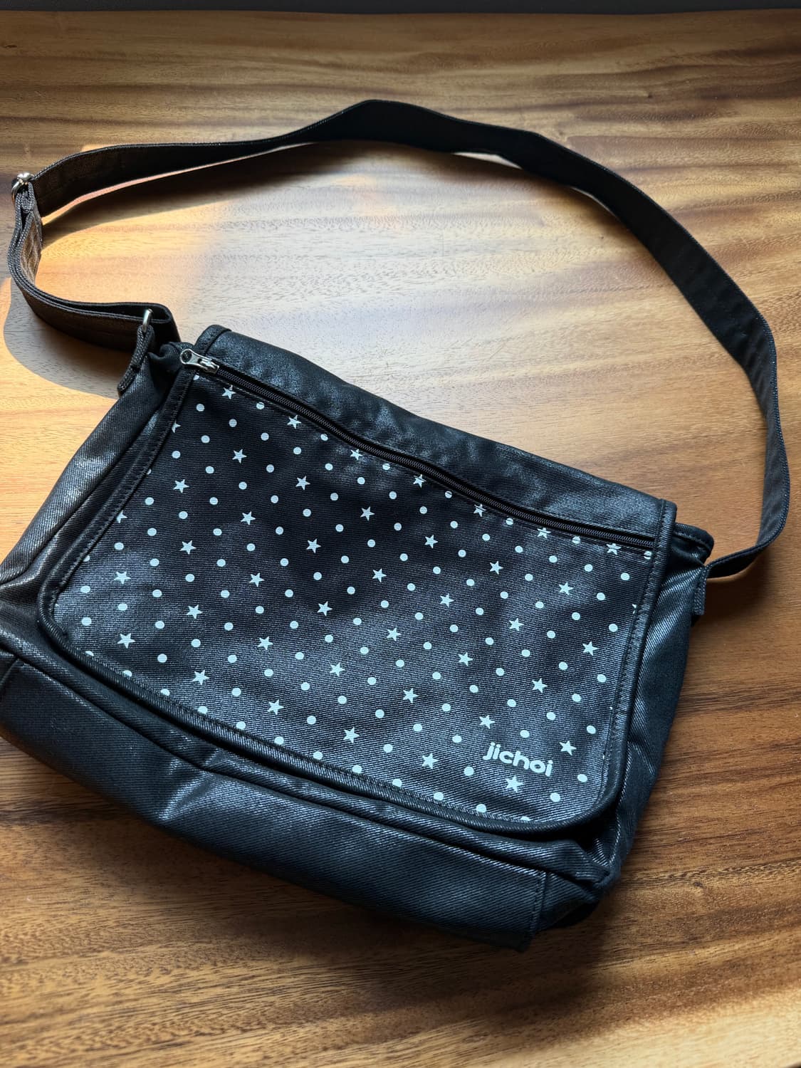 지초이 파르코 에디션 메신저백 판매합니다 상품이미지2