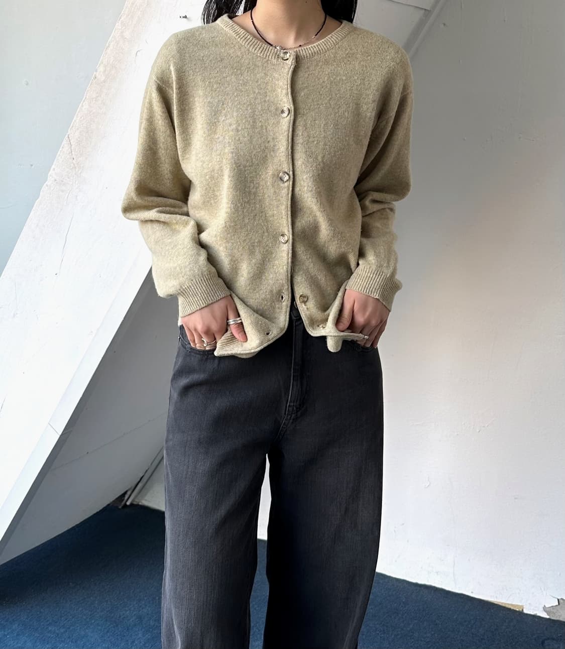 Wool crew neck knit cardigan 상품이미지5