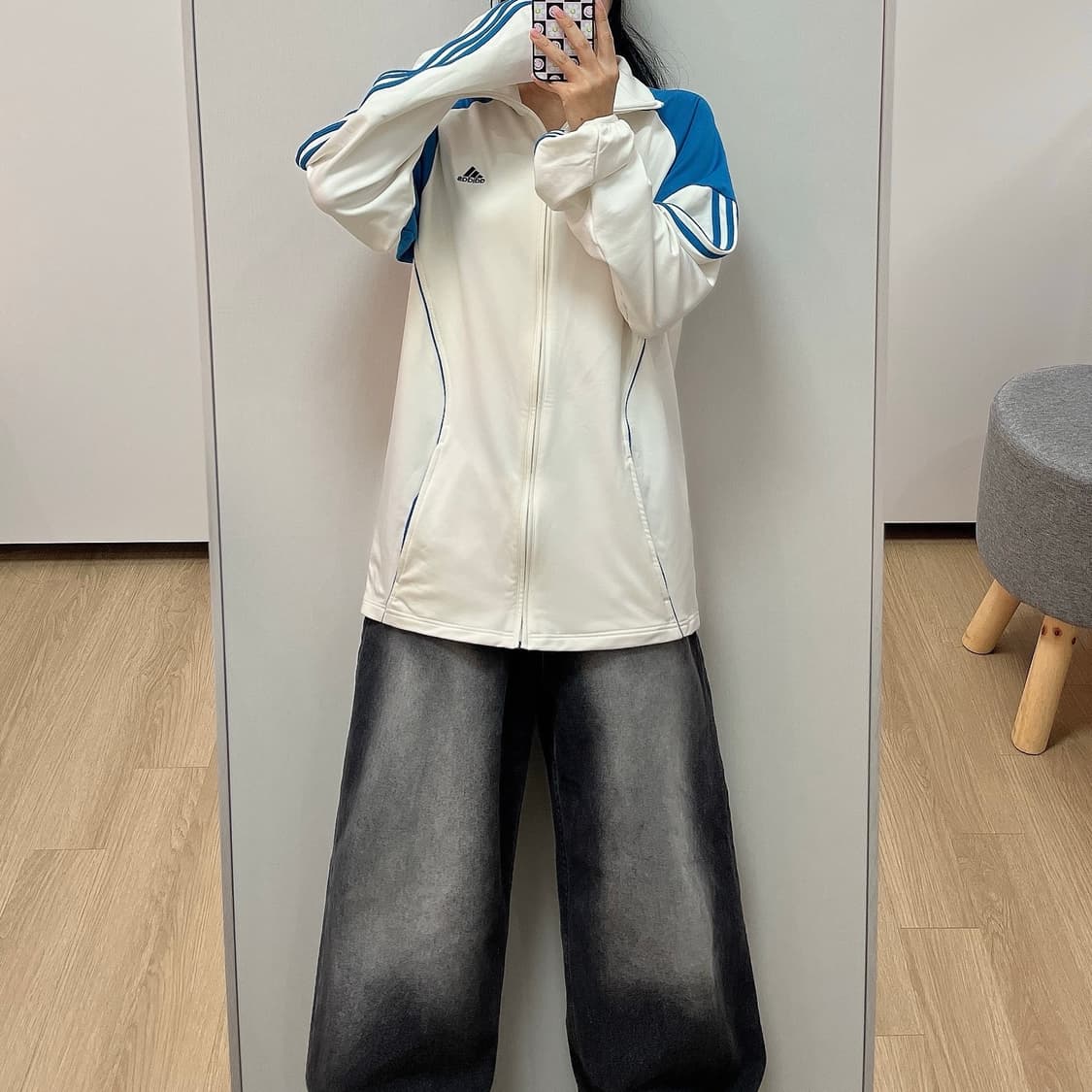 아디다스 자수로고 스카이블루 크림 트랙탑 져지 상품이미지2