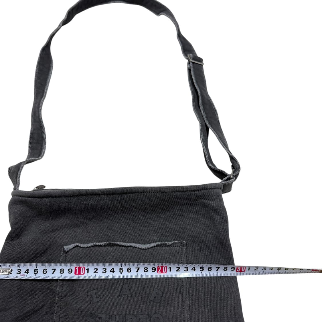 아이앱스튜디오 피그먼트 포켓 크로스백 가방 상품이미지5