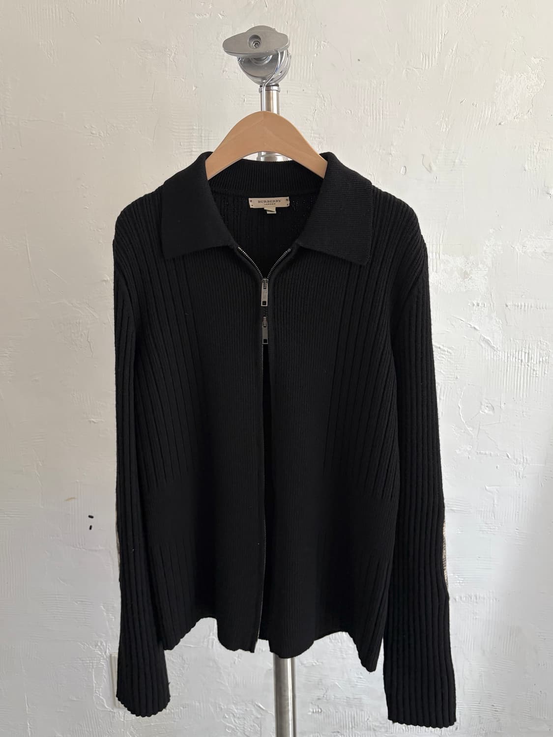 Burberry 버버리 블랙 노바체크 패치 니트 집업 상품이미지6