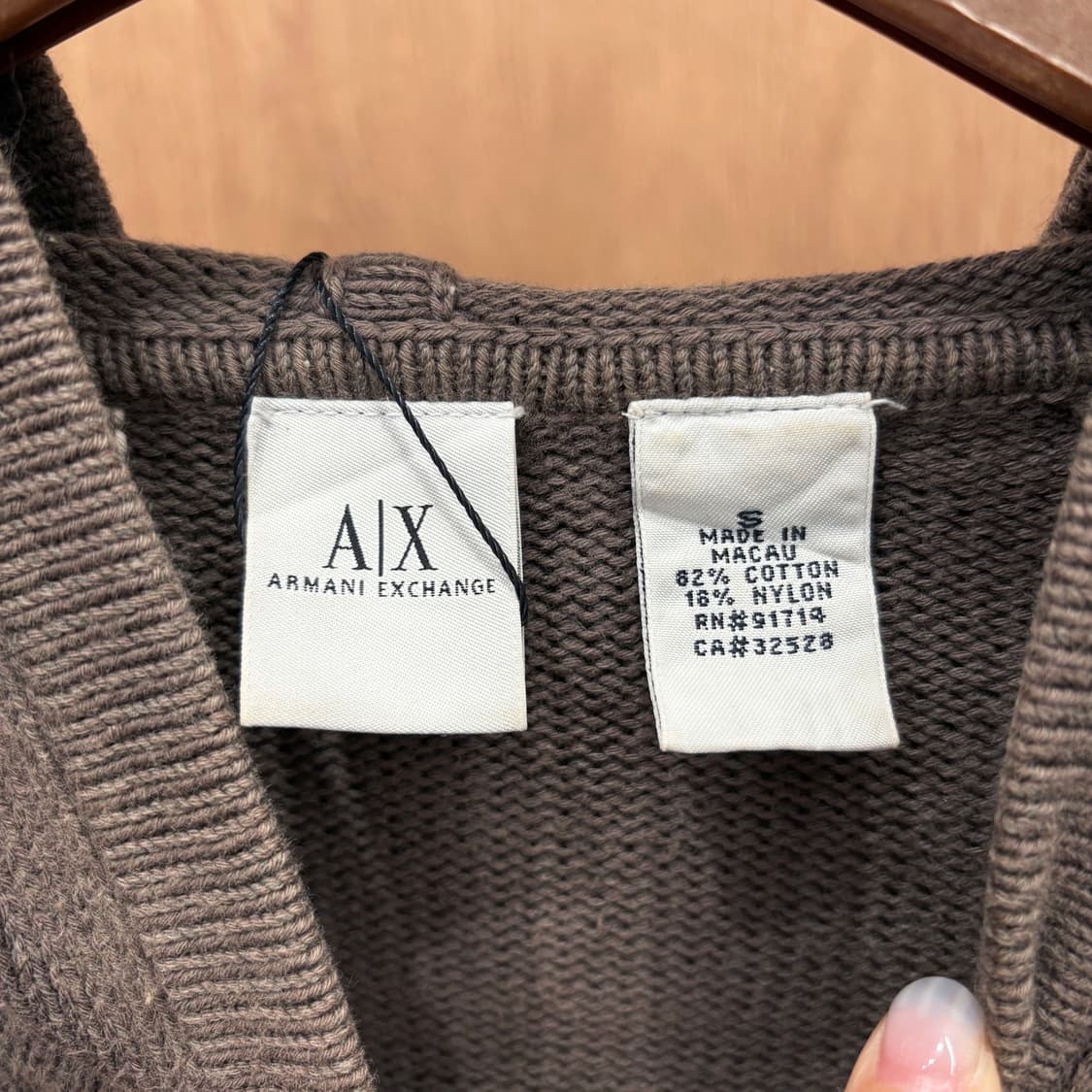 아르마니 익스체인지 니트 후드 집업 자켓 배색 직조 로고 디테일 브라운 상품이미지6