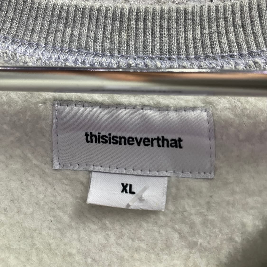 디스이즈네버댓 스펠로고 그레이 크루넥 스웻셔츠 B4293  상품이미지5