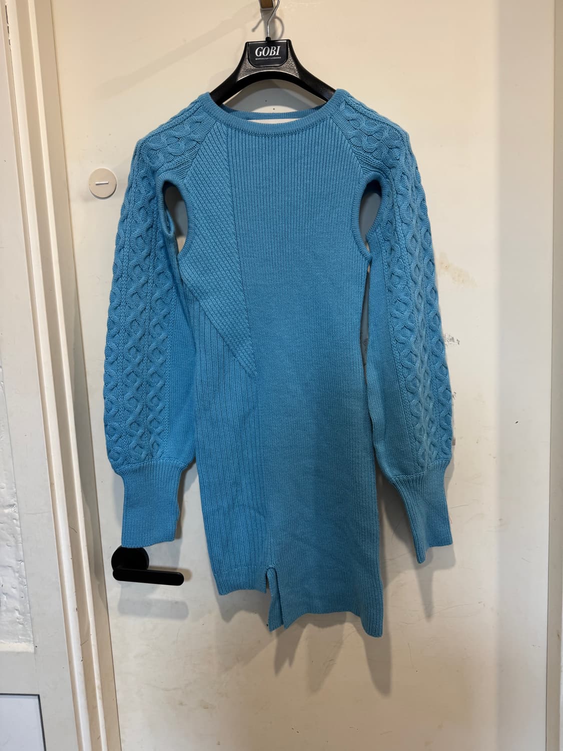 앤더슨벨 베티 컷아웃 니트 드레스 상품이미지3